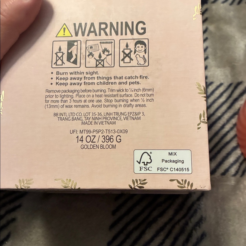 Laura Ashley 14 Oz Candle Pink and Gold Decorative Box (Golden Bloom) - Picture 7 of 7